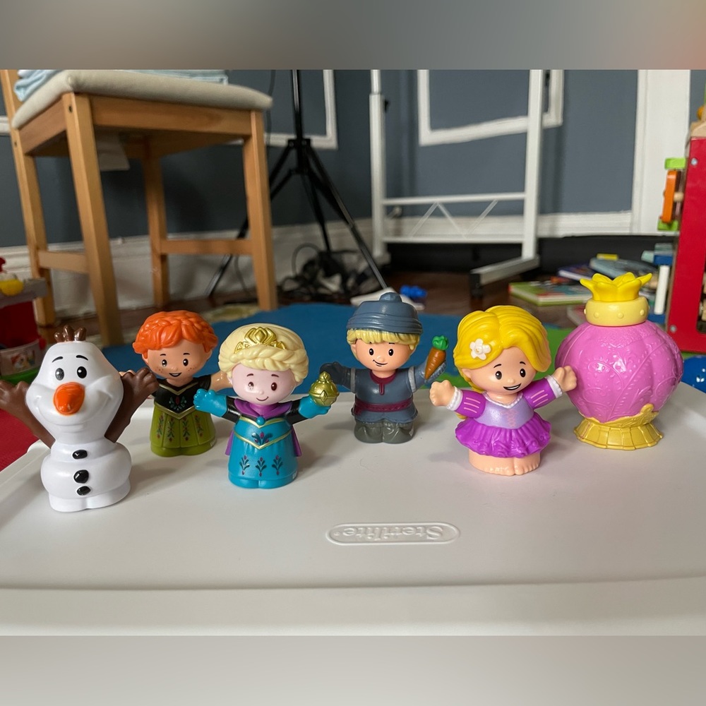 Frozen and Tangled Little People!
